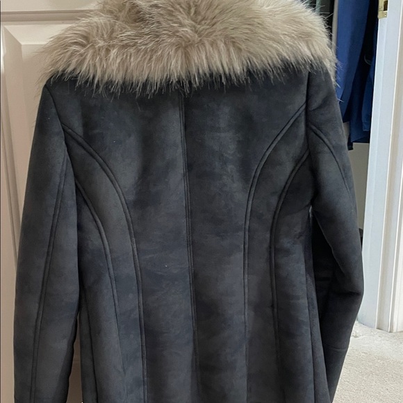 GUESS Black Faux Suede Jacket with Taupe Fur Trim - Picture 5 of 6